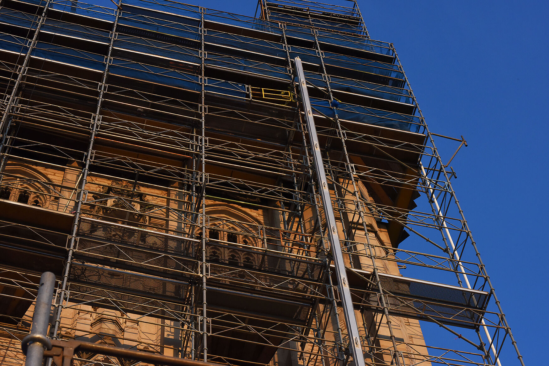 Memorial Union remains covered in scaffolding